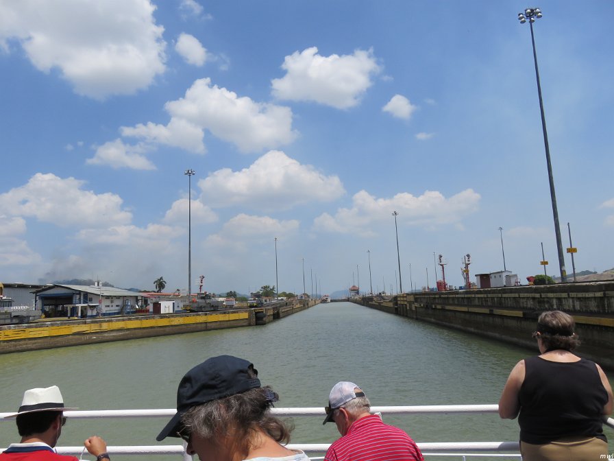 Visite du canal de Panama - On attend le bateau rouge