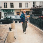 On fait l'épicerie Rue du Faubourg St-Antoine