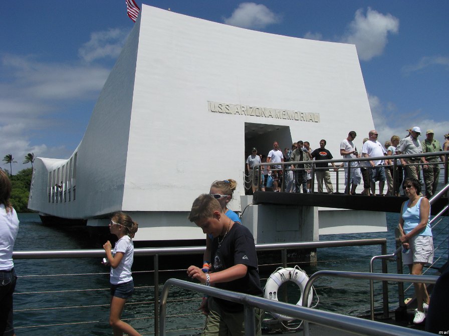 Visite USS Arizona dans le port Pearl Harbor