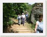 2005:05:19 17:05:33 - Descente vers le monast�re avec nos amis de voyage