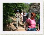 2005:05:19 17:05:43 - Descente vers le monast�re avec nos amis de voyage