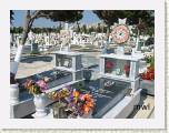 2005:06:09 10:17:53 - Grand cimeti�re de Rhodes
