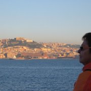 Visite à Capri Merveilleux paysages, baie de Naples, le Vésuve au loin, Sorrento au passage.