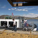 Les îles flottantes en roseaux des Uros sur le lac Titicaca